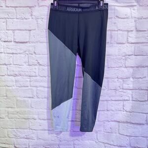 Youth UNDER ARMOUR Compression leggings SZ L 26” waist gray/black